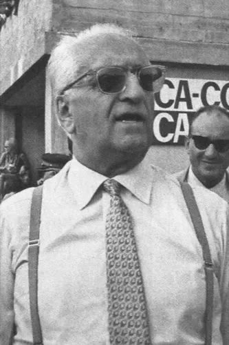 Kuka keksi Ferrarin? Enzo Ferrari ja merkin historia